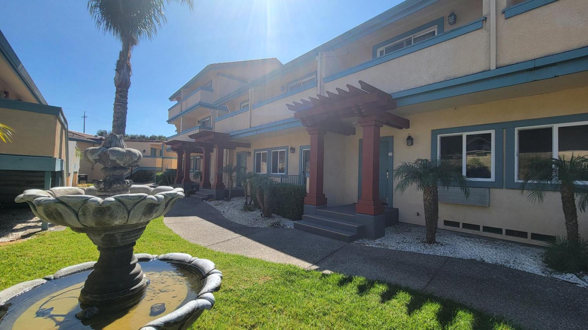Marinwood Inn & Suites Novato Exterior photo